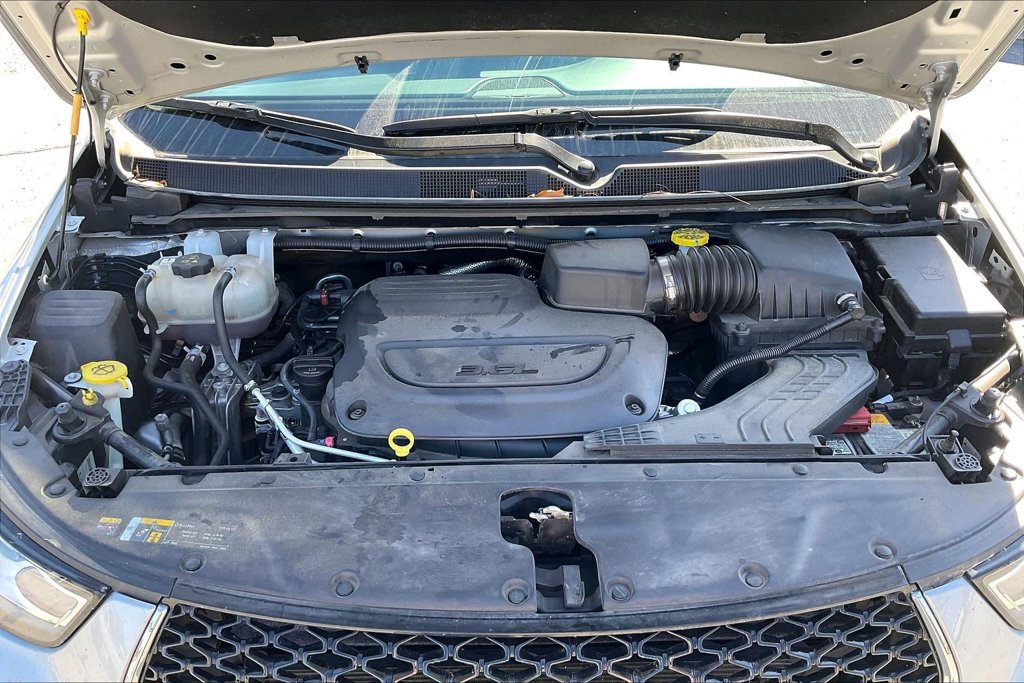 Used 2024 Chrysler Pacifica Touring-L FWD image 29