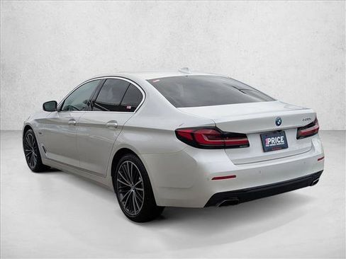 Used 2023 BMW 530e w/ Premium Package image 8