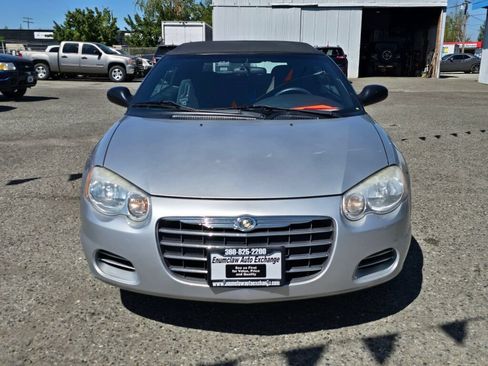 Used 2004 Chrysler Sebring LX FWD image 2
