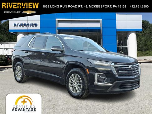 Used 2023 Chevrolet Traverse LT image 1