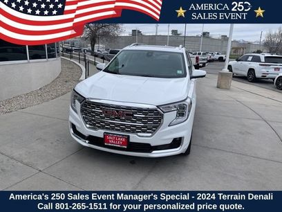 Used 2024 GMC Terrain Denali w/ Denali Premium Package