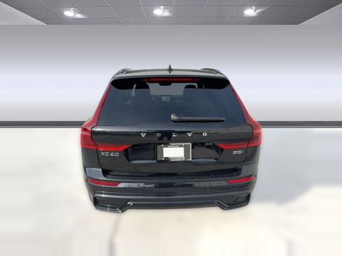 Used 2026 Volvo XC60 B5 Plus w/ Climate Package AWD/4WD image 10