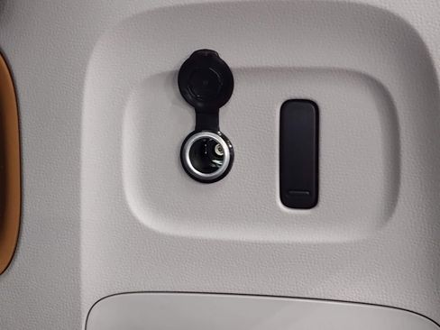 New 2025 Volkswagen ID. Buzz 1st Edition image 21