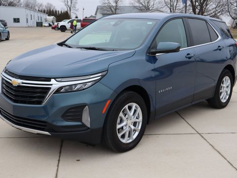 Used 2024 Chevrolet Equinox LT w/ LPO, Floor Liner Package image 2