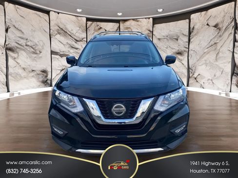 Used 2018 Nissan Rogue SL w/ Premium Package FWD image 2