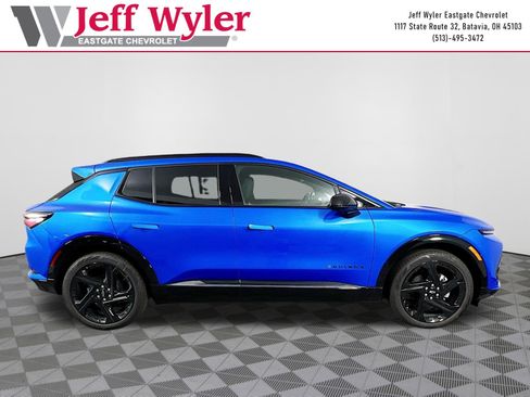 New 2025 Chevrolet Equinox EV RS w/ LPO, All-Weather Mat Package image 32