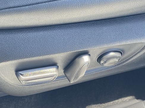 Certified 2025 Toyota Grand Highlander AWD image 30