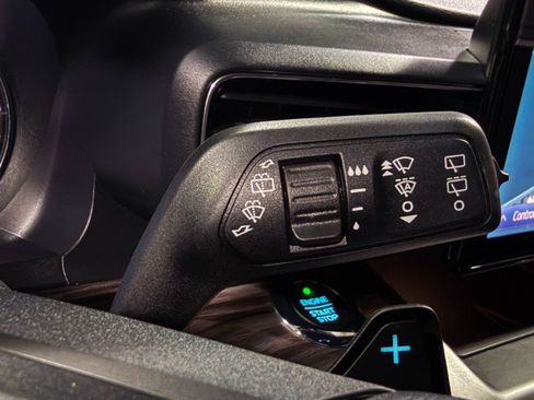 Used 2020 Ford Explorer Limited image 22