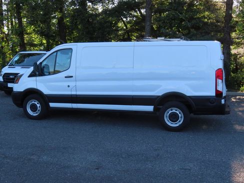 Used 2019 Ford Transit 250 148 Low Roof RWD image 3