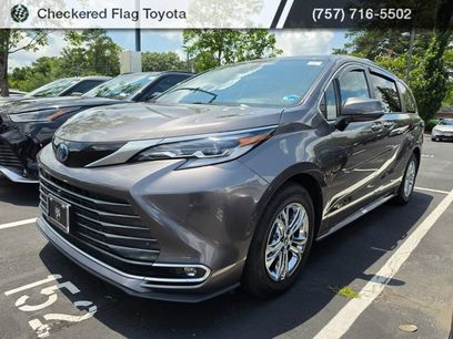 Used 2023 Toyota Sienna Platinum