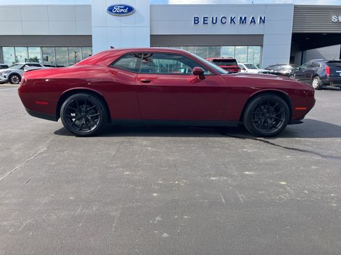 Used 2018 Dodge Challenger SXT Plus RWD image 8