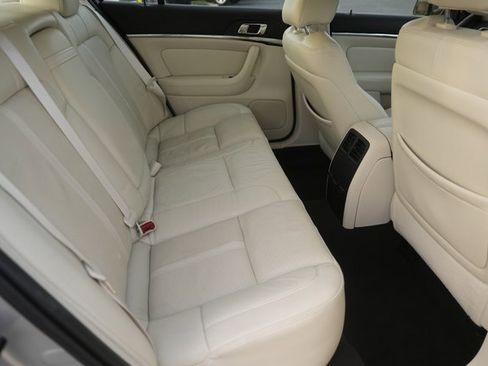 Used 2009 Lincoln MKS image 15
