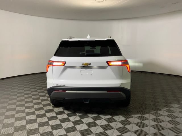 Used 2025 Chevrolet Equinox LT w/ Convenience Package II FWD image 4