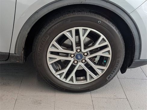 Used 2021 Ford Escape SEL w/ Technology Package image 16