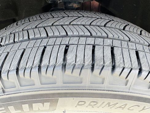 Used 2024 Ford Explorer XLT w/ Equipment Group 202A image 45