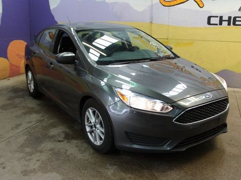 Used 2018 Ford Focus SE image 4