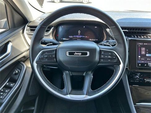 Used 2023 Jeep Grand Cherokee Laredo w/ Luxury Tech Group I image 20