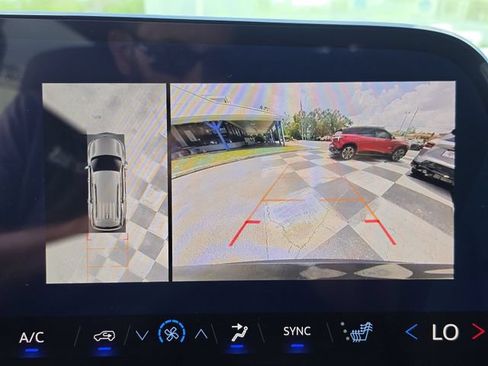 New 2026 Chevrolet Traverse Z71 w/ Enhanced Driving Package AWD/4WD image 28
