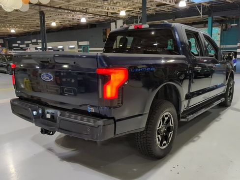 Used 2023 Ford F150 Lightning XLT AWD/4WD image 9
