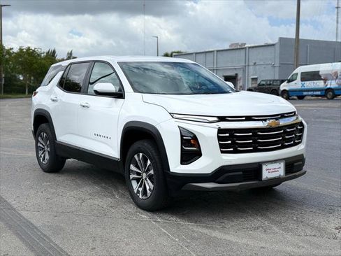 Used 2026 Chevrolet Equinox LT FWD image 7