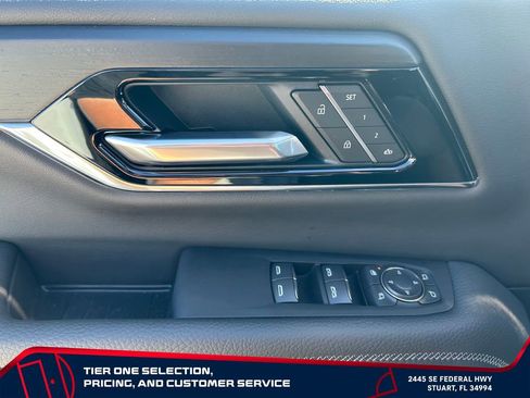 New 2026 GMC Yukon XL Denali w/ Denali Reserve Package AWD/4WD image 16