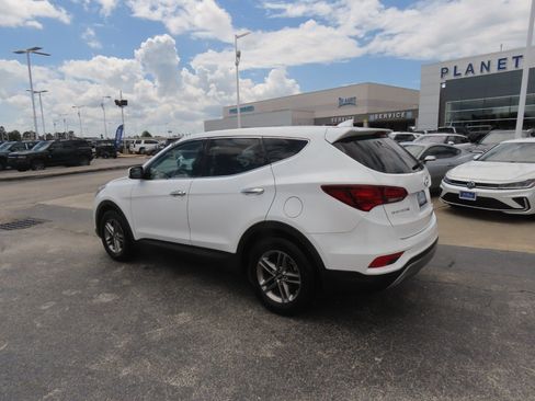 Used 2017 Hyundai Santa Fe Sport FWD image 16