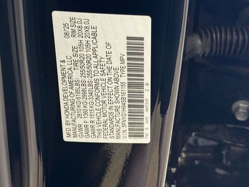 Used 2025 Honda Pilot Black Edition image 38