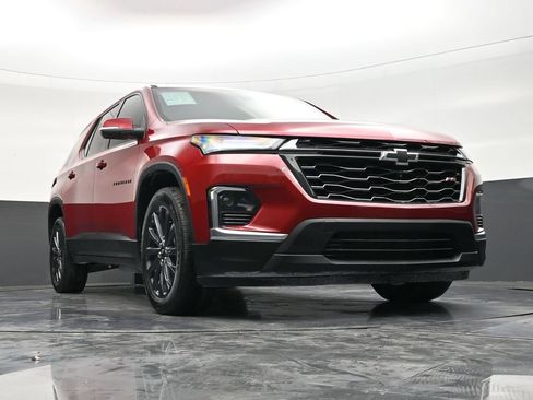 Used 2023 Chevrolet Traverse RS AWD/4WD image 27