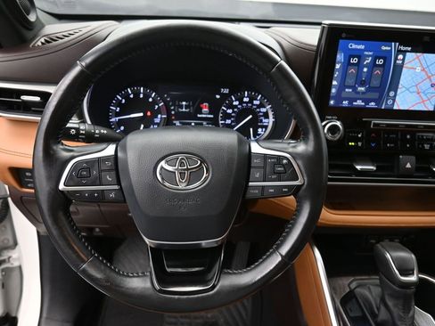 Used 2020 Toyota Highlander Platinum image 29
