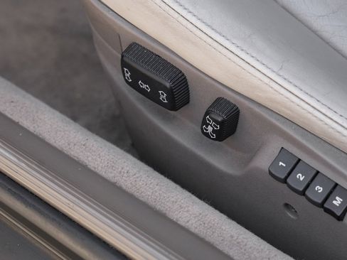 Used 1992 BMW 850i image 11