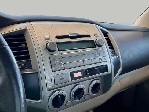 Used 2011 Toyota Tacoma PreRunner w/ SR5 Pkg #2 RWD image 28
