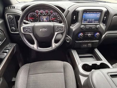 Used 2022 Chevrolet Silverado 1500 LT Trail Boss AWD/4WD image 26