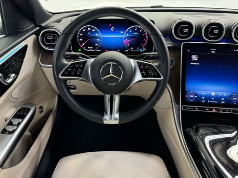 Used 2025 Mercedes-Benz C 300 4MATIC Sedan image 16