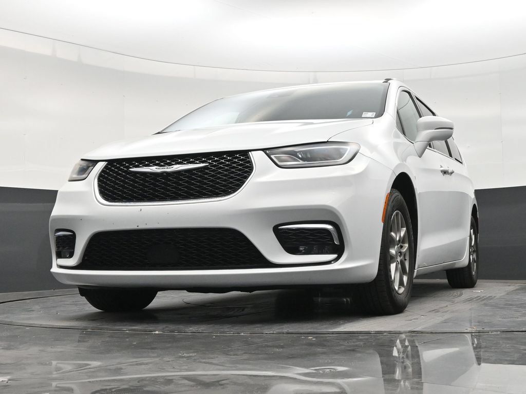 Used 2021 Chrysler Pacifica Touring FWD image 26