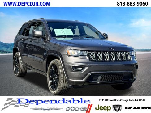 Used 2018 Jeep Grand Cherokee Altitude image 1