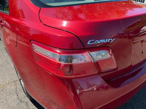 Used 2009 Toyota Camry LE FWD image 12