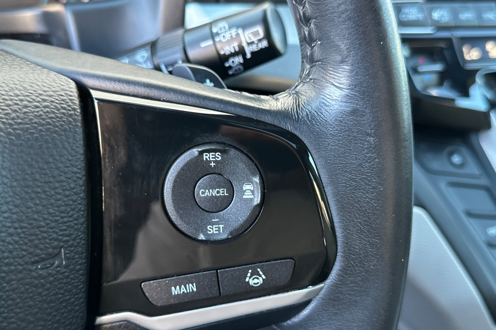 Used 2018 Honda Odyssey EX-L image 38
