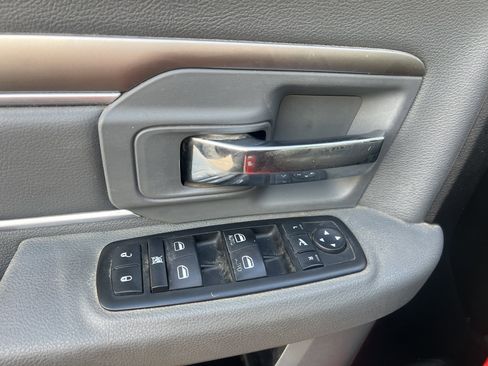 Used 2015 RAM 2500 SLT w/ Luxury Group image 15