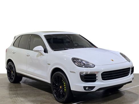 Used 2017 Porsche Cayenne S Platinum w/ Premium Package Plus (Pjy) image 3