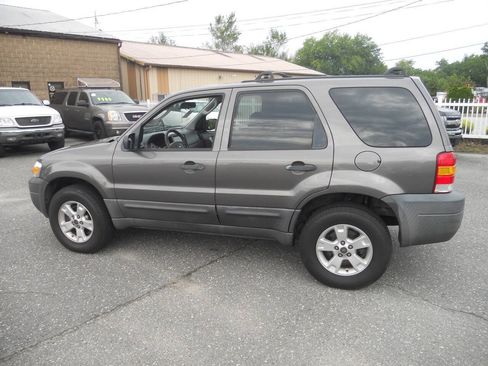 Used 2006 Ford Escape XLT AWD/4WD image 12