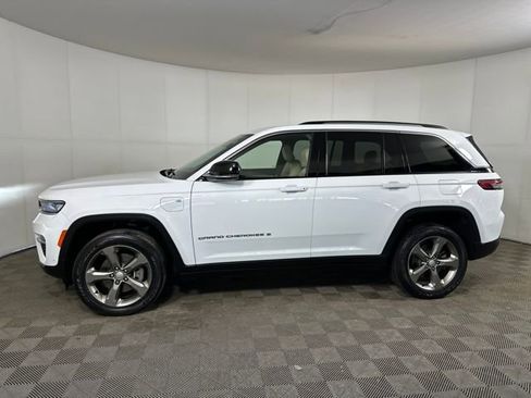 Used 2023 Jeep Grand Cherokee 4WD 4xe w/ Luxury Tech Group II image 6