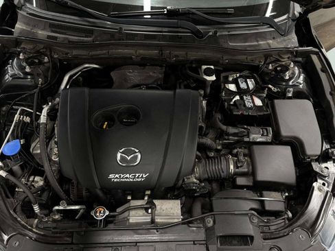 Used 2018 MAZDA MAZDA3 Grand Touring w/ Premium Equipment Package FWD image 11