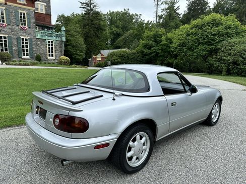 Used 1990 MAZDA MX-5 Miata RWD image 10