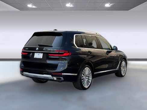 Certified 2025 BMW X7 xDrive40i AWD/4WD image 9