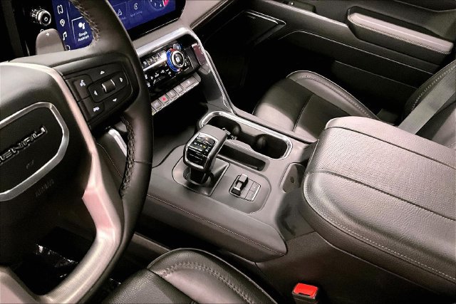 Used 2024 GMC Sierra 1500 Denali w/ Denali Reserve Package AWD/4WD image 18