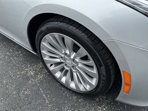 Used 2019 Cadillac CTS Luxury RWD image 10