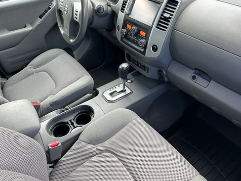 Used 2021 Nissan Frontier SV image 16