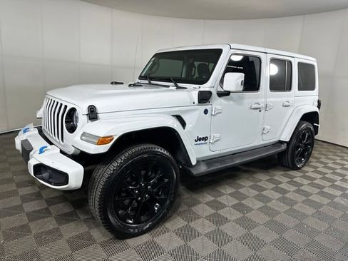 Used 2021 Jeep Wrangler Unlimited Sahara image 7