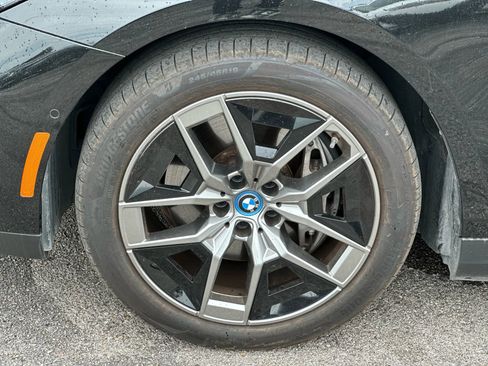 Used 2024 BMW i5 eDrive40i image 24