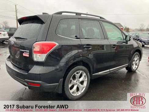 Used 2017 Subaru Forester 2.5i Touring AWD/4WD image 4